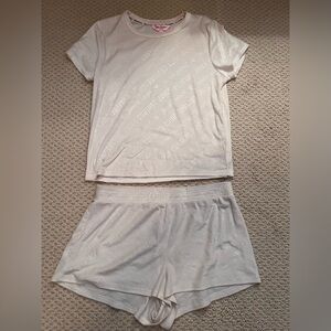Juicy Couture Women's Cream Sleepwear Set soft size L velour